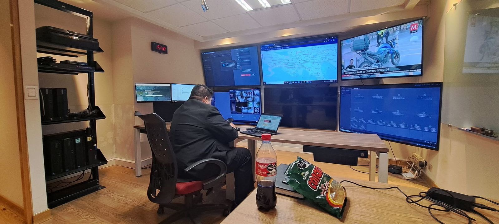 Sala de pantallas instalada por AGB system